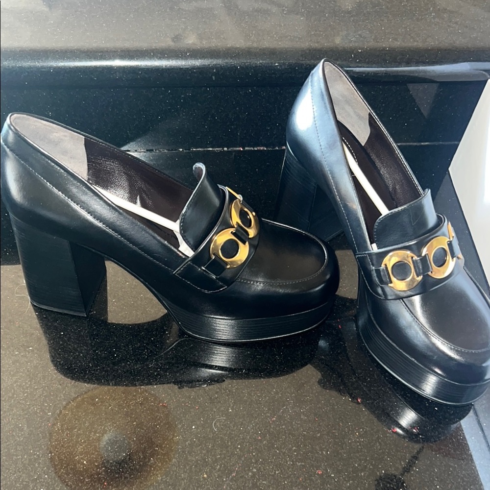Elegant Black Platform Loafers